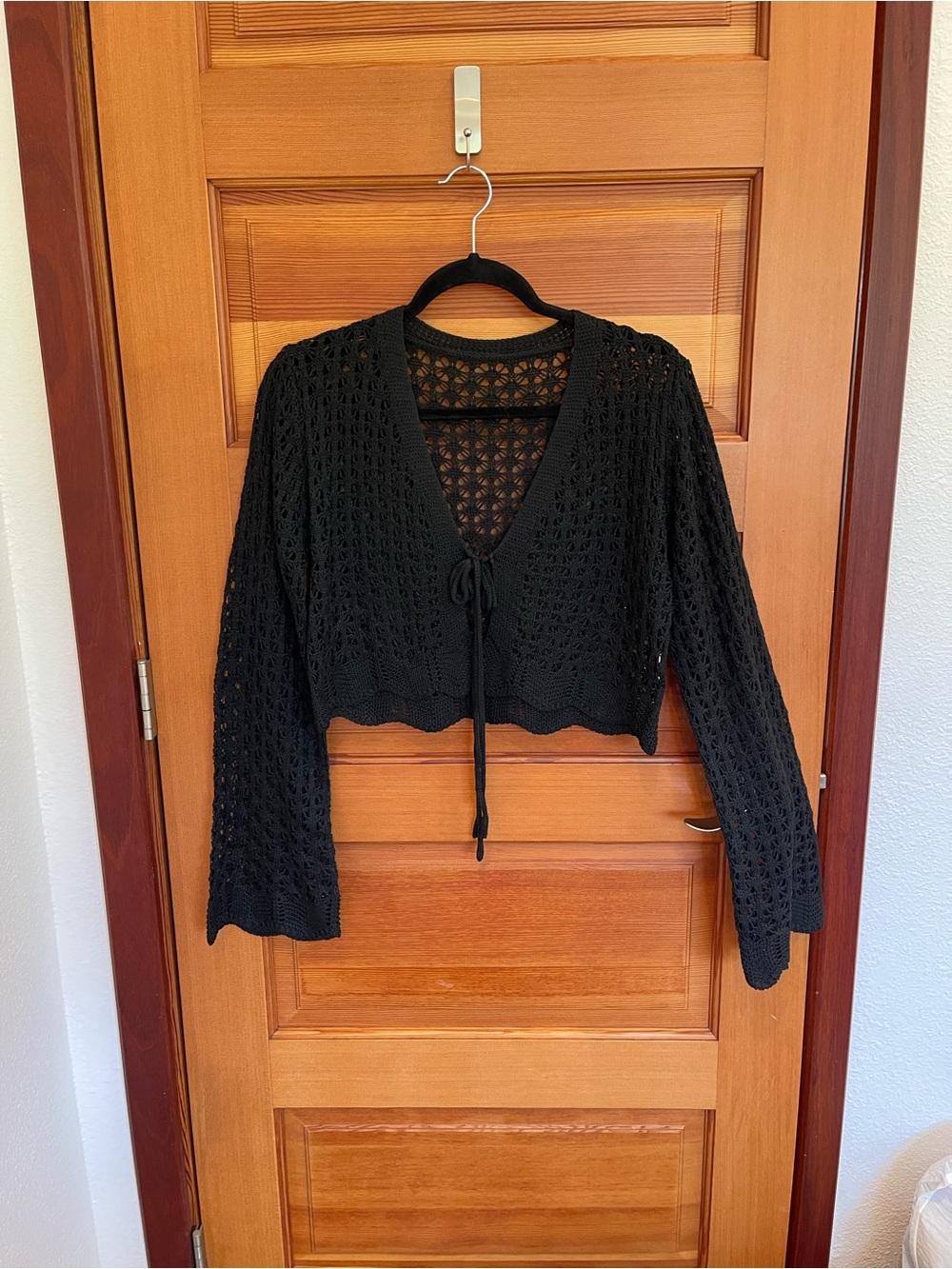 SHEIN Black Crochet Tie-Front Cropped Cardigan - NWOT - Medium